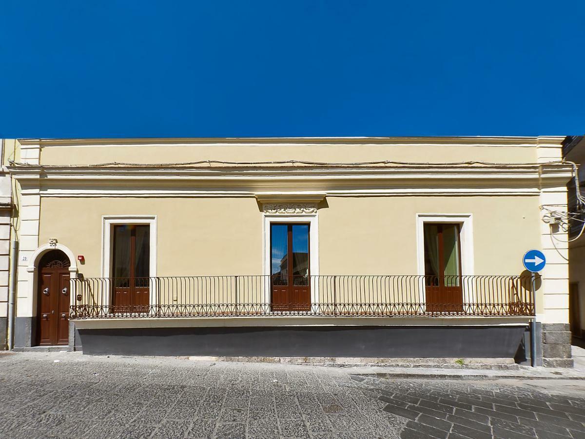 Locanda Sant'Antonio Aci SantʼAntonio Exterior foto